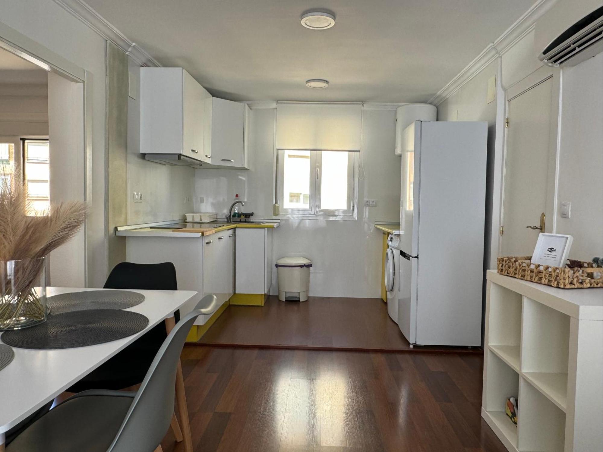 Apartamento Alarcon En Zona Av Espana - Hospital Albacete Eksteriør bilde